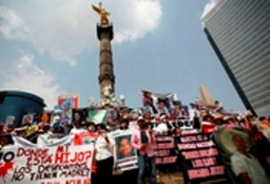 2013_Mexico_Protesters