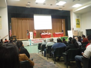 Foro Educacional Electoral en Sierra Middle School