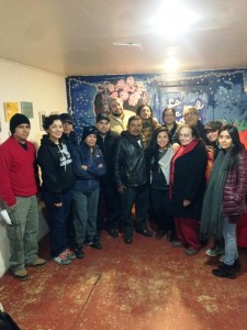 Felipe e la Cruz  y miembros del grupo organizador de la caravana 43 3n NY. Foto: En la casa Azul, el Barrio, NY