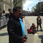 Profesor egresado de la Escuela Normal rural Isidro Burgos de Ayotzinapa en la alcaldía de NY. Foto MVG