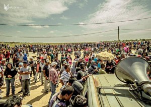 Jornaleros de San Qun mitin durante el paro laboral