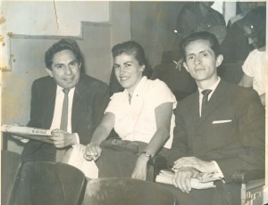 De derecha a izquierda de la foto: José Revueltas, María Antonieta Domínguez y Enrique González Rojo Arthur.