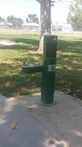 Fuente de Agua4All instalada en un parque de Lamont. Foto: Rubén Tapia.