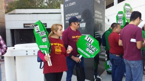 Los Angeles families march for DAPA. Photo: Rubén Tapia.