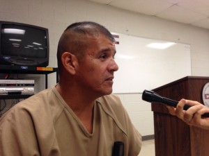 Héctor Yamil Yaujar Hinojosa en el centro de detenciones de Eloy, AZ. Foto: Valeria Fernández.