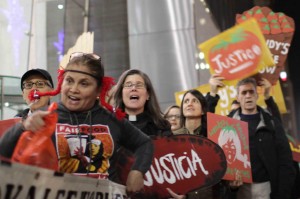 Nely Rodríguez, de CIW en la marcha de la ciudad de Nuev York. Foto: CIW