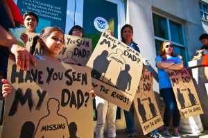 Protesta de inmigrantes latinos. Foto: Voces de la Frontera