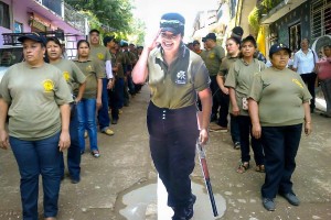 Comandanta Nestora Salgado en Olinalá, Guerrero con las fuerzas de la CRAC-PC. 