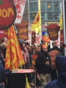 Durante la manifestación del boicot contra Wendy’s en la ciudad de NY. Foto: MVG