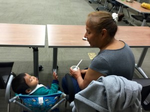 Muchos trabajadores simplemente nunca toman días de ausencia para atender a algún familiar enfermo o el nacimiento de un hijo, porque reciben sólo el 55% de su ingreso. (Araceli Martínez/fotos).