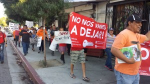 Vecinos se solidarizan con familia Barrales – Zabaleta. Foto: Rubén Tapia.