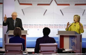 Bernie Sanders y Hillary Clinton en un debate en la Universidad de Wisconsin en Milwaukee. Foto: www.timesfreepress.com