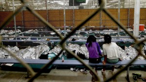 Menores en un centro de detención de Inmigración en Brownsville, Texas. Foto: www.washingtonexaminer.com