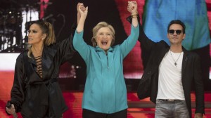 Jennifer López y Marc Anthony piden el voto por Hillary en La Florida. Foto: Fox News Latino