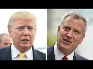 Donald Trump y Bill de Blasio confrontados ante las políticas del primero sobre la inmigración. Foto: YouTube.