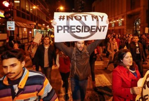 Marcha de protesta contra Trump, en Chicago, IL.