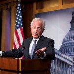 Senador republicano de Tennessee, Bob Corker, entre los más vocales opositores al plan de recorte de impuestos de su partido así como está redactado actualmente. Foto: Boston Globe.