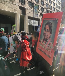 Contingente en la Marcha de las Mujeres el sábado 20 de enero de 2018 portan la imagen de la a la presidencia de México, María de Jesús Patricio Martínez, “Marichuy. Foto: MVG.