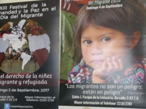 Cartel alusivo a la niñez de los migrantes en Casa Migrante.