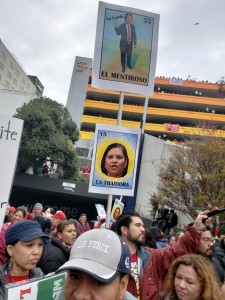 Maestro Eduardo Anguiano, muestra gráficamente su indignación contra dos altos directivos escolares.