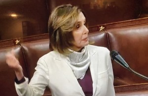 La líder de la cámara baja, Nancy Pelosi elogia bipartidismo en medio de la pandemia.