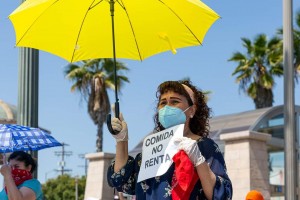 Vecinos de Boyle Heights en Los Ángeles, no pueden pagar la renta porque han quedado desempleados a causa del coronavirus.