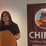 Angélica Salas, titular de CHIRLA, una de las organizaciones comunitarias que distribuye dinero a los inmigrantes indocumentados. Foto: ttps://laeducacion.us.