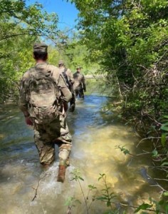 Los soldados del Tercer Regimiento de Caballería continúan su búsqueda por Vanessa Guillén, entre el río en la instilación de Fort Hood