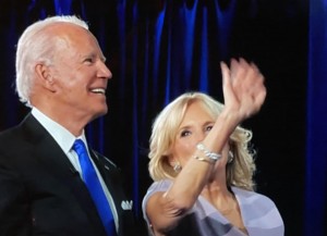 Joe y Jill Biden en la en el cuarto día de la Convención Nacional Demócrata 2020.