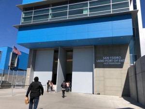 Entrada para peatones que cruzan de Tijuana, Mx. a San Ysidro, Ca., post Covid. 