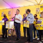 El gobernador Gavin Newsom comparte su visión de gobierno al lado del movimiento sindical de California, en su visita en Los Ángeles con n entusiastas activistas de la unión sindical SEIU. Foto: Cortesía Sindical.