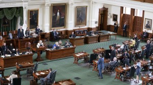 El Senado de Texas se reúne durante aproximadamente una hora y media durante la primera sesión especial convocada de 2021. Foto: Bob Daemmrich / CapitolPressPhoto.