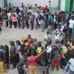 Migrantes reuniéndose para partir más tarde en la caravana que salió de Tapachula, Chiapas. Foto: Francisco Barradas.