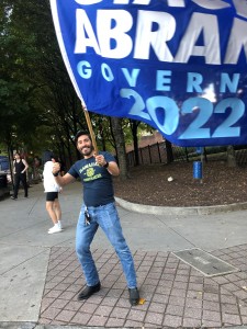 Jóvenes latinos se unen a la campaña de la demócrata Stacey Abrams. Foto: HNS.