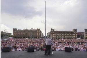 En la plancha del Zócalo capitalino el presidente Andrés Manuel López Obrador rindió su cuarto informe de gobierno, tras marchas más de 5 horas. Foto: Cortesía de la Presidencia de México.